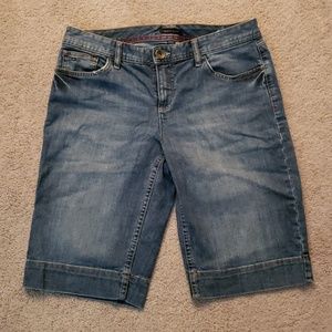 Tommy Hilfiger Women's Shorts - Size 10